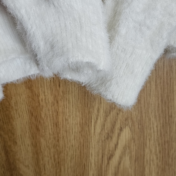 Super Soft Sweater - Picture 4 of 8